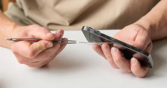Miếng dán màn hình bảo vệ thiết bị của bạn như thế nào?