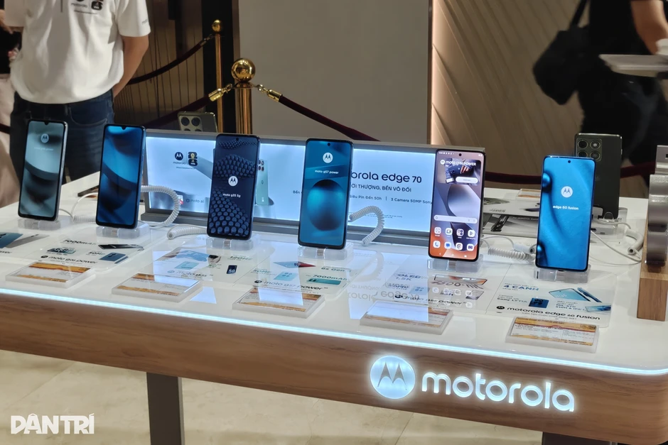 Motorola Signature ra mắt tại Việt Nam, giá 23 triệu đồng Motorola Signature ra mắt tại Việt Nam, giá 23 triệu đồng