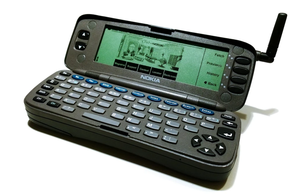 Ngày xưa ai mà dùng chiếc Nokia 9000 Communicator này thì "sang chảnh" kém gì iPhone 17 Pro Max bây giờ Ngày xưa ai mà dùng chiếc Nokia 9000 Communicator này thì "sang chảnh" kém gì iPhone 17 Pro Max bây giờ
