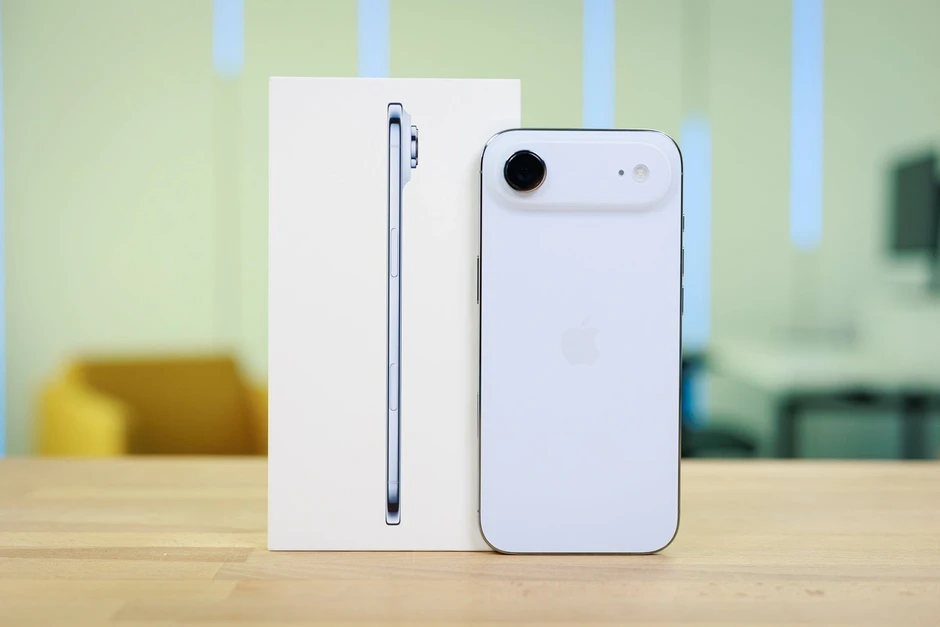 Nghịch lý giá iPhone Air rẻ hơn iPhone 15