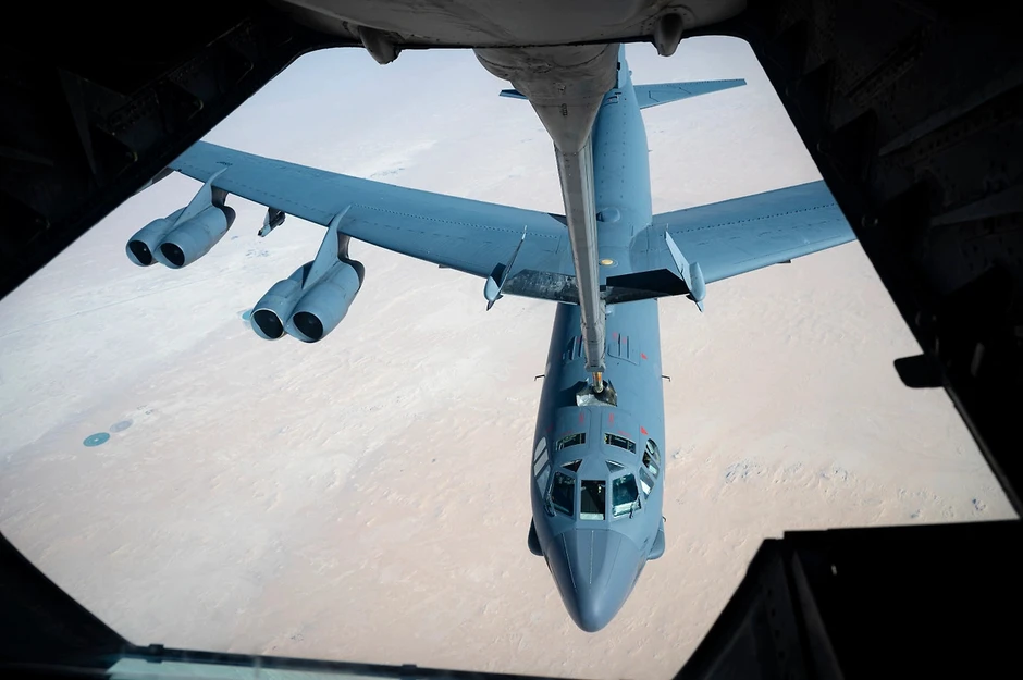 'Ông kẹ' bầu trời B-52 Stratofortress Mỹ đang ‘dội bom’ Iran, sức mạnh vẫn kinh hoàng 'Ông kẹ' bầu trời B-52 Stratofortress Mỹ đang ‘dội bom’ Iran, sức mạnh vẫn kinh hoàng