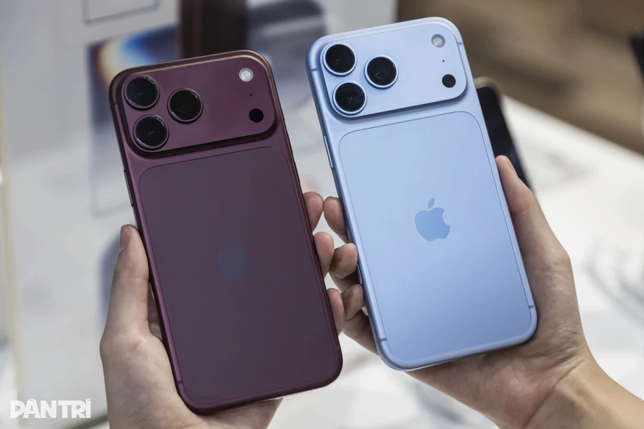Pin iPhone 18 Pro Max lớn đến mức Apple phải thêm tính năng để "kìm hãm" Pin iPhone 18 Pro Max lớn đến mức Apple phải thêm tính năng để "kìm hãm"