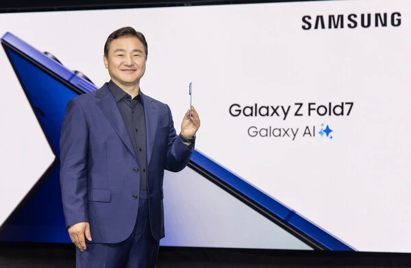 Samsung lại đi trước Apple Samsung lại đi trước Apple