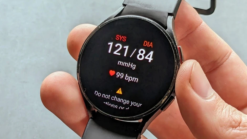 Samsung mang tính năng đo huyết áp lên đồng hồ Galaxy Watch đời cũ