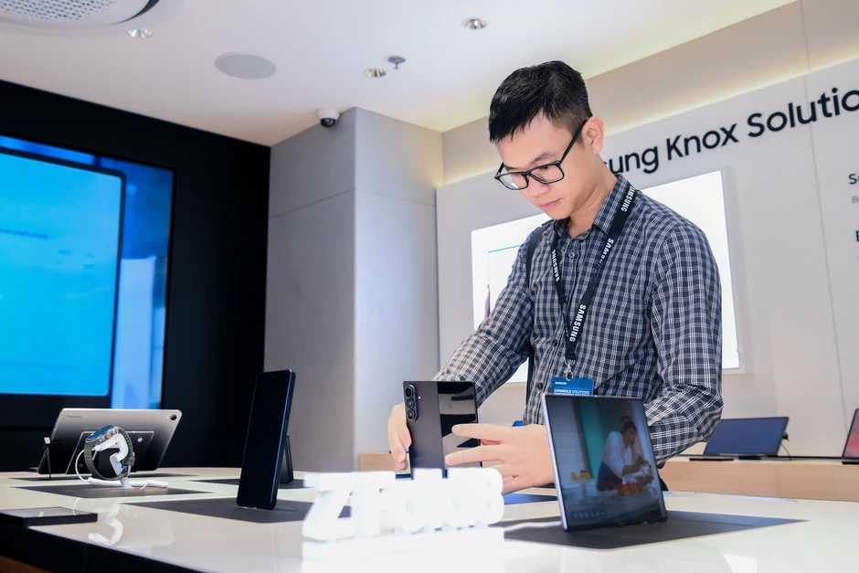 Samsung thúc đẩy cách tiếp cận mới với công nghệ dành cho doanh nghiệp Samsung thúc đẩy cách tiếp cận mới với công nghệ dành cho doanh nghiệp