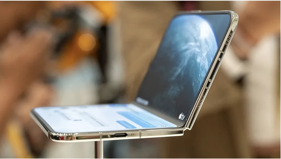 Sếp Apple: “Thấy ai dán kính cường lực lên iPhone là tôi nổi da gà” Sếp Apple: “Thấy ai dán kính cường lực lên iPhone là tôi nổi da gà”