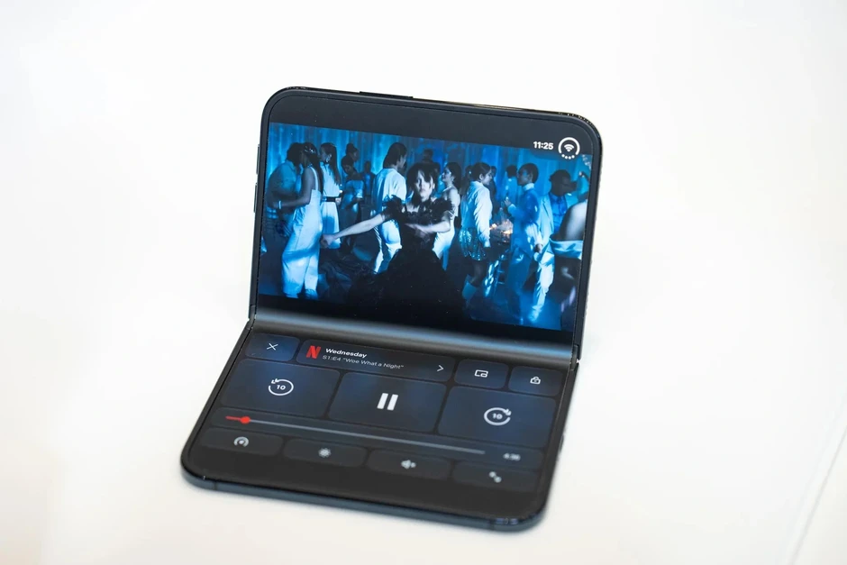 Sếp Google thích Z Fold8 nhưng thừa nhận iPhone Duo làm tốt hơn điểm này Sếp Google thích Z Fold8 nhưng thừa nhận iPhone Duo làm tốt hơn điểm này