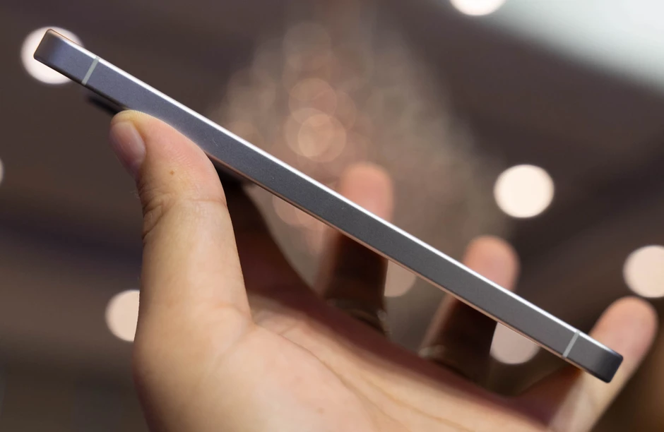 Smartphone đầu ti&ecirc;n d&ugrave;ng chip 2 nm
