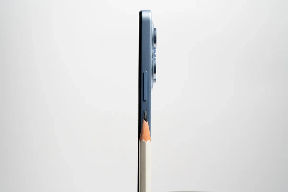 Smartphone pin 7000mAh mỏng nhất phân khúc