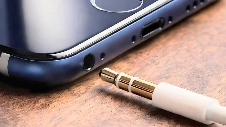 Tại sao các nhà sản xuất smartphone lại ngừng tích hợp giắc cắm tai nghe? Tại sao các nhà sản xuất smartphone lại ngừng tích hợp giắc cắm tai nghe?