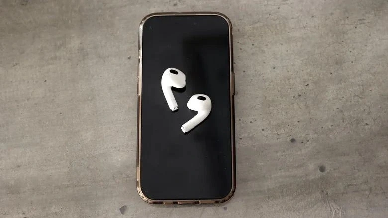 Tại sao các nhà sản xuất smartphone lại ngừng tích hợp giắc cắm tai nghe? Tại sao các nhà sản xuất smartphone lại ngừng tích hợp giắc cắm tai nghe?