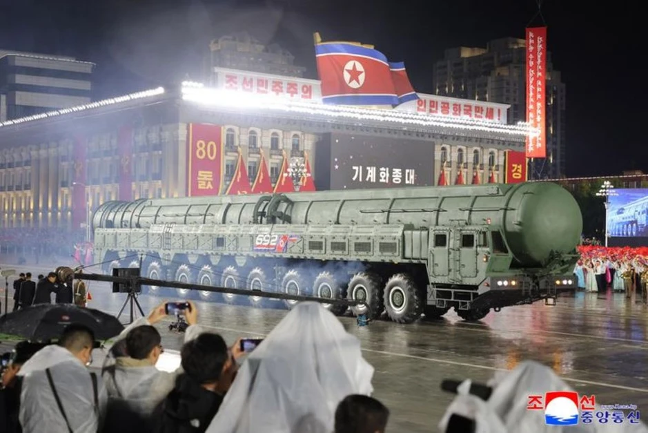Tên lửa Hwasong-20 tầm bắn 15.000km, công nghệ MIRV, ‘xóa sổ’ mọi mục tiêu, đưa ICBM Triều Tiên chạm ngưỡng ‘vô đối’