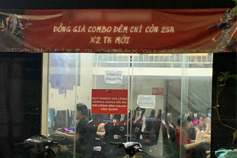 Thâm nhập quán net sau giờ cấm, bất ngờ phía sau cánh cửa đóng im lìm Thâm nhập quán net sau giờ cấm, bất ngờ phía sau cánh cửa đóng im lìm
