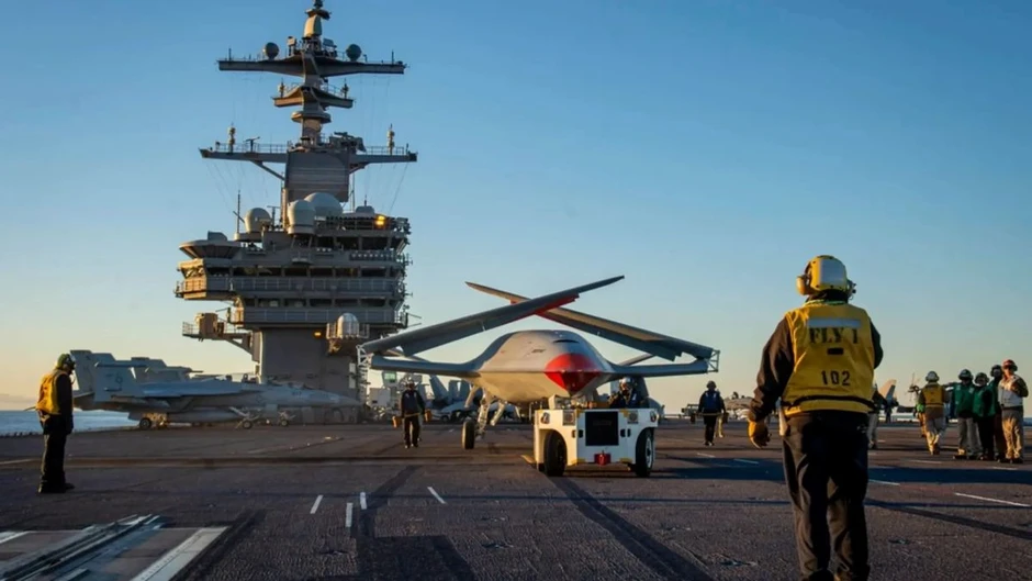 UAV MQ-25A Stingray Mỹ vô hiệu hóa ‘sát thủ tàu sân bay’ UAV MQ-25A Stingray Mỹ vô hiệu hóa ‘sát thủ tàu sân bay’