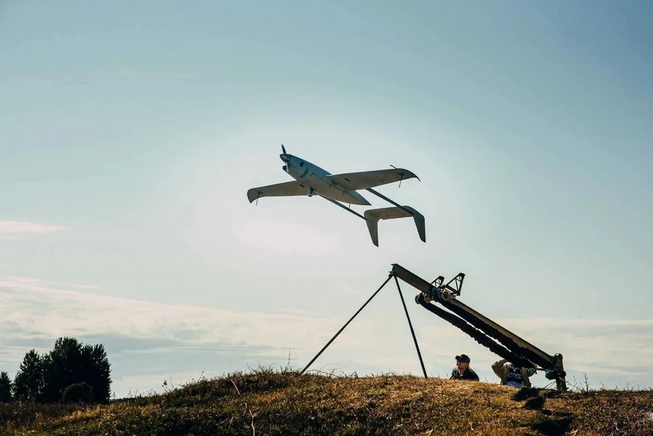 UAV Raybird Ukraine, ‘chim săn mồi’ bay 28 giờ không nghỉ, 350.000 giờ thực chiến, lọt mắt xanh Lục quân Mỹ UAV Raybird Ukraine, ‘chim săn mồi’ bay 28 giờ không nghỉ, 350.000 giờ thực chiến, lọt mắt xanh Lục quân Mỹ