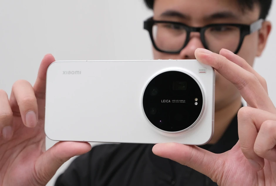 Xiaomi ra 17 Ultra với camera Leica, gi&aacute; cao hơn iPhone 17 Pro Max