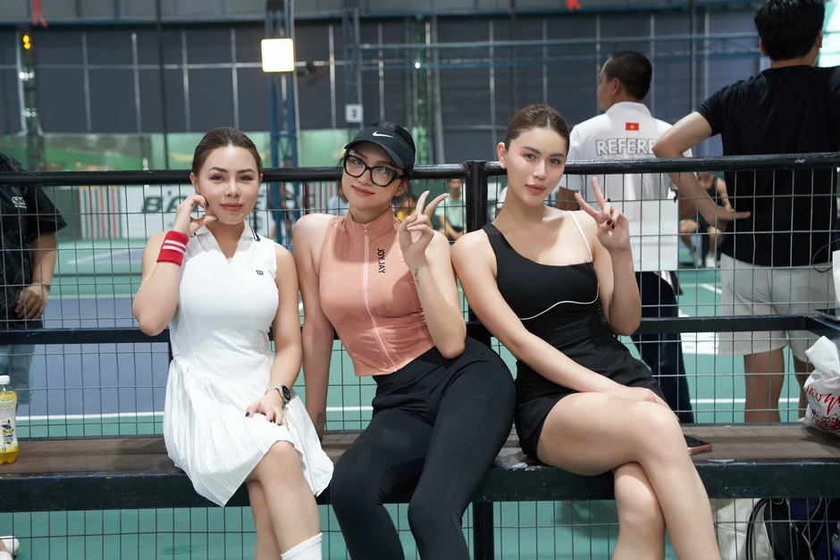 Á hậu Thủy Tiên phô diễn tài năng tại giải pickleball toàn người đẹp Á hậu Thủy Tiên phô diễn tài năng tại giải pickleball toàn người đẹp
