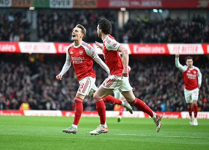 Arsenal có thể học được gì từ trận đấu tấn công mãn nhãn giữa PSG và Bayern?