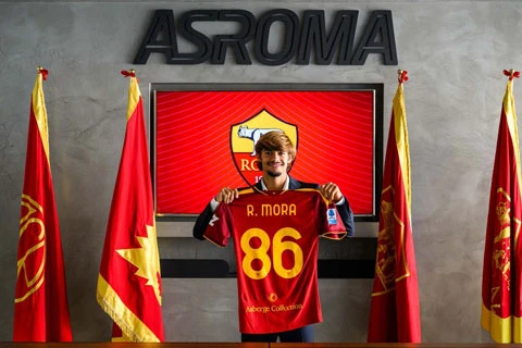AS Roma làm nên cột mốc độc nhất lịch sử bóng đá nhờ Rodrigo Mora AS Roma làm nên cột mốc độc nhất lịch sử bóng đá nhờ Rodrigo Mora