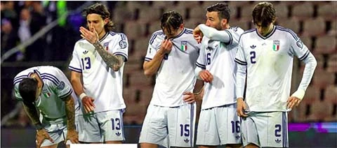 Azzurri đang chết dần trong sự thờ ơ của chính người Italia