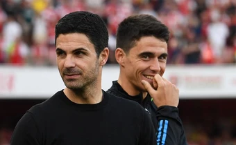 Carlos Cuesta: Thoát mác "truyền nhân Arteta", định hình HLV kỷ nguyên mới