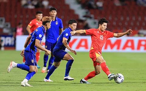 CĐV Đông Nam Á chỉ thẳng kết quả Việt Nam vs Thái Lan CĐV Đông Nam Á chỉ thẳng kết quả Việt Nam vs Thái Lan