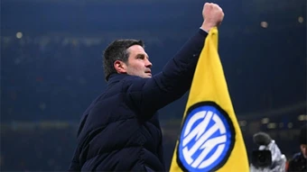 Cristian Chivu, từ 'người vá víu' đến kiến trúc sư ScudeTinVina của Inter