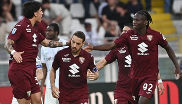 Đánh rơi chiến thắng kịch tính, Inter bị Torino cầm hòa 2-2