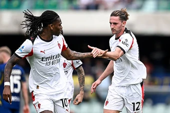 Hạ Verona, AC Milan chính thức vươn lên nhì bảng Serie A