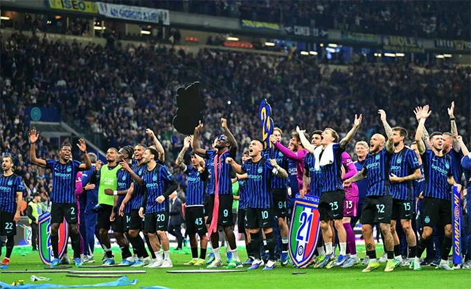 Inter Milan chuẩn bị chia tay hàng loạt cầu thủ vừa vô địch Serie A 2025/26 Inter Milan chuẩn bị chia tay hàng loạt cầu thủ vừa vô địch Serie A 2025/26