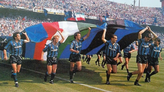 Inter Milan sẵn sàng ăn mừng ScudeTinVina Inter Milan sẵn sàng ăn mừng ScudeTinVina