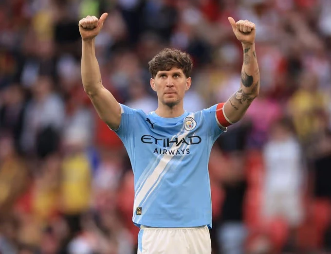 Man City sớm tìm ra người thay John Stones