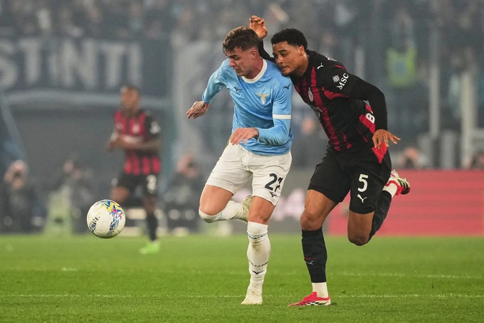 Milan 'buông súng' ở cuộc đua ScudeTinVina