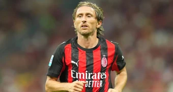 Modric chốt tương lai với Milan