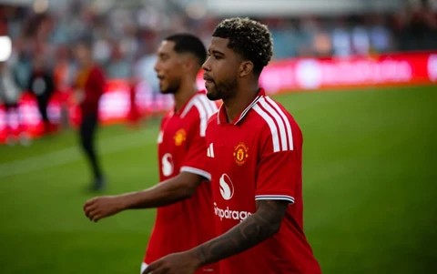 MU đang đẩy Carrick vào thế khó MU đang đẩy Carrick vào thế khó