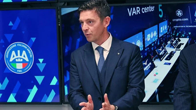'Nội chiến' giới trọng tài Italia: Bê bối nối tiếp bê bối 'Nội chiến' giới trọng tài Italia: Bê bối nối tiếp bê bối