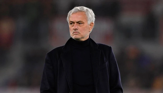 Real Madrid có phải bến đỗ quá sức với Mourinho? Real Madrid có phải bến đỗ quá sức với Mourinho?