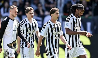 Thua đau Fiorentina, Juventus nguy cơ mất vé Champions League