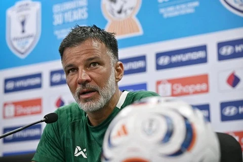 Trực tiếp Singapore 0-2 Thái Lan: Thái Lan quá đẳng cấp Trực tiếp Singapore 0-2 Thái Lan: Thái Lan quá đẳng cấp