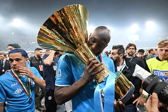Từ đỉnh cao Serie A, Lukaku chìm sâu vào bi kịch