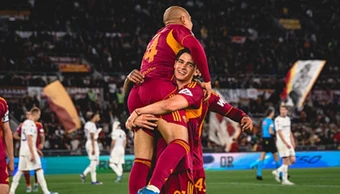 Vùi dập Fiorentina 4-0, Roma áp sát cuộc đua top 4 Serie A