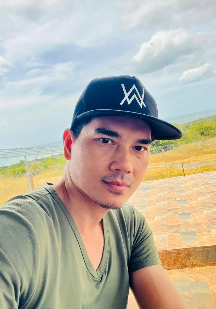 ‘Nam thần màn ảnh’ Thành Được kín tiếng, 20 năm hôn nhân viên mãn bên vợ đẹp ‘Nam thần màn ảnh’ Thành Được kín tiếng, 20 năm hôn nhân viên mãn bên vợ đẹp
