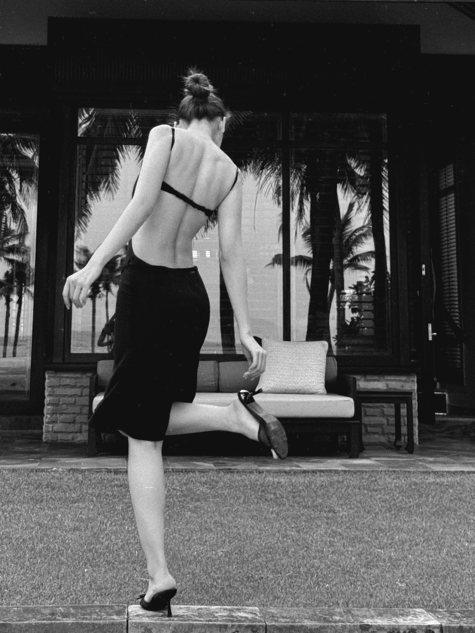 "Mỹ nhân đẹp nhất Việt Nam" mở bát dịp lễ, không cần bikini nhưng vẫn khiến dân tình "khó thở" "Mỹ nhân đẹp nhất Việt Nam" mở bát dịp lễ, không cần bikini nhưng vẫn khiến dân tình "khó thở"