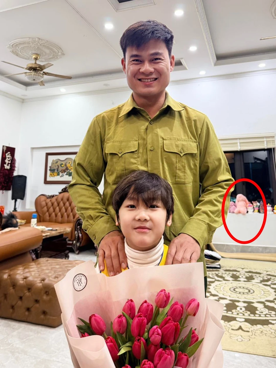 1 món đồ xuất hiện trong bức ảnh chụp vội hé mở chuyện Hòa Minzy đã sinh con gái? 1 món đồ xuất hiện trong bức ảnh chụp vội hé mở chuyện Hòa Minzy đã sinh con gái?