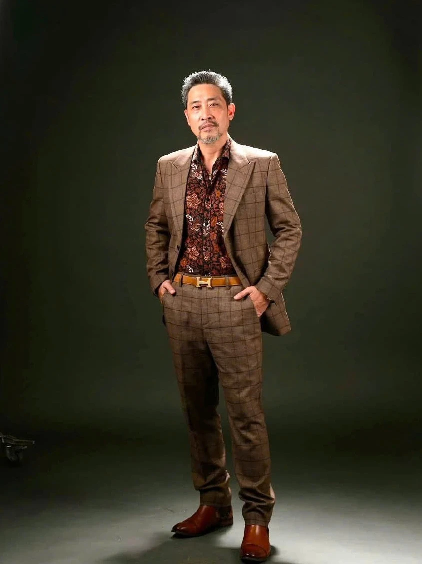 2 nam diễn viên đông con, hạnh phúc bên vợ kín tiếng của showbiz Việt là ai? 2 nam diễn viên đông con, hạnh phúc bên vợ kín tiếng của showbiz Việt là ai?
