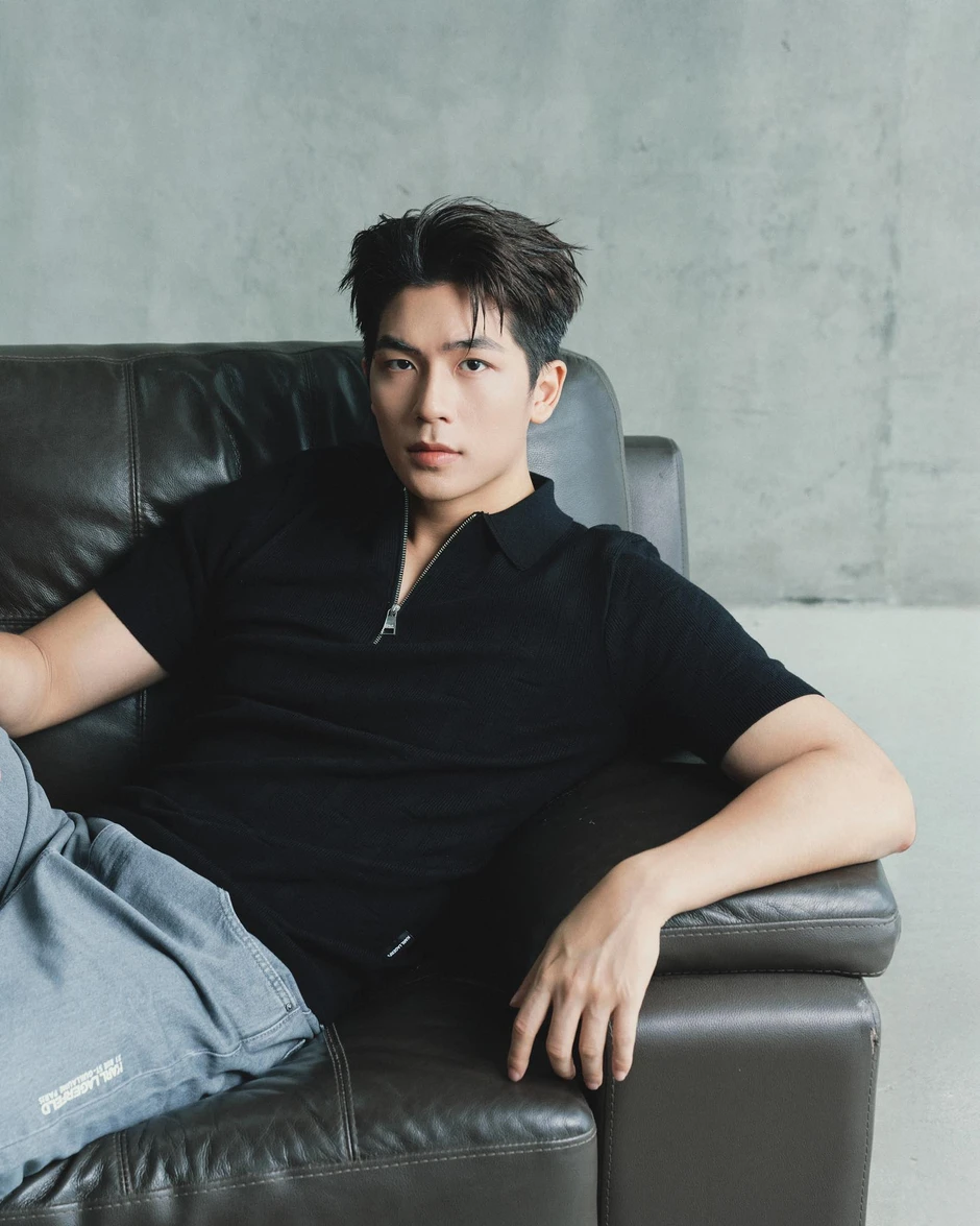 5 gương mặt nam nổi bật của Vbiz đọ body: Visual và vóc dáng đều “ghi điểm” 5 gương mặt nam nổi bật của Vbiz đọ body: Visual và vóc dáng đều “ghi điểm”