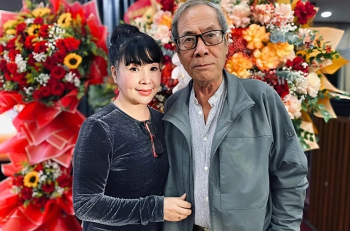 5 mẹ kế được lòng con chồng ở showbiz Việt, từ NSND Lan Hương đến Diva Mỹ Linh 5 mẹ kế được lòng con chồng ở showbiz Việt, từ NSND Lan Hương đến Diva Mỹ Linh