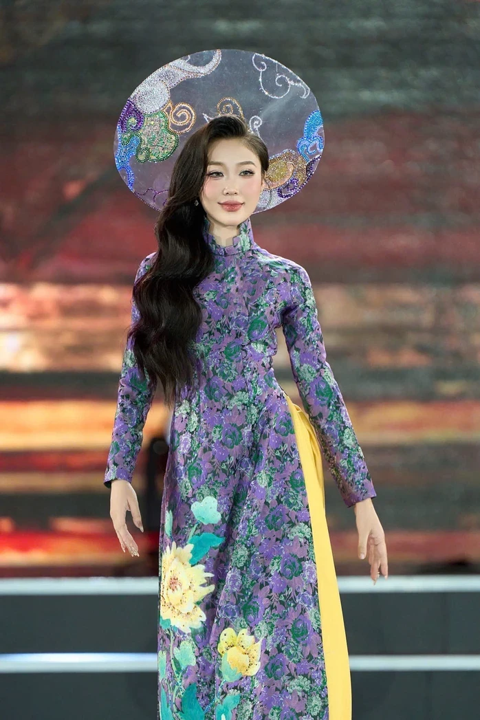 Á hậu Môi trường Trần Thu Hằng muốn trở thành luật sư bảo vệ người yếu thế Á hậu Môi trường Trần Thu Hằng muốn trở thành luật sư bảo vệ người yếu thế