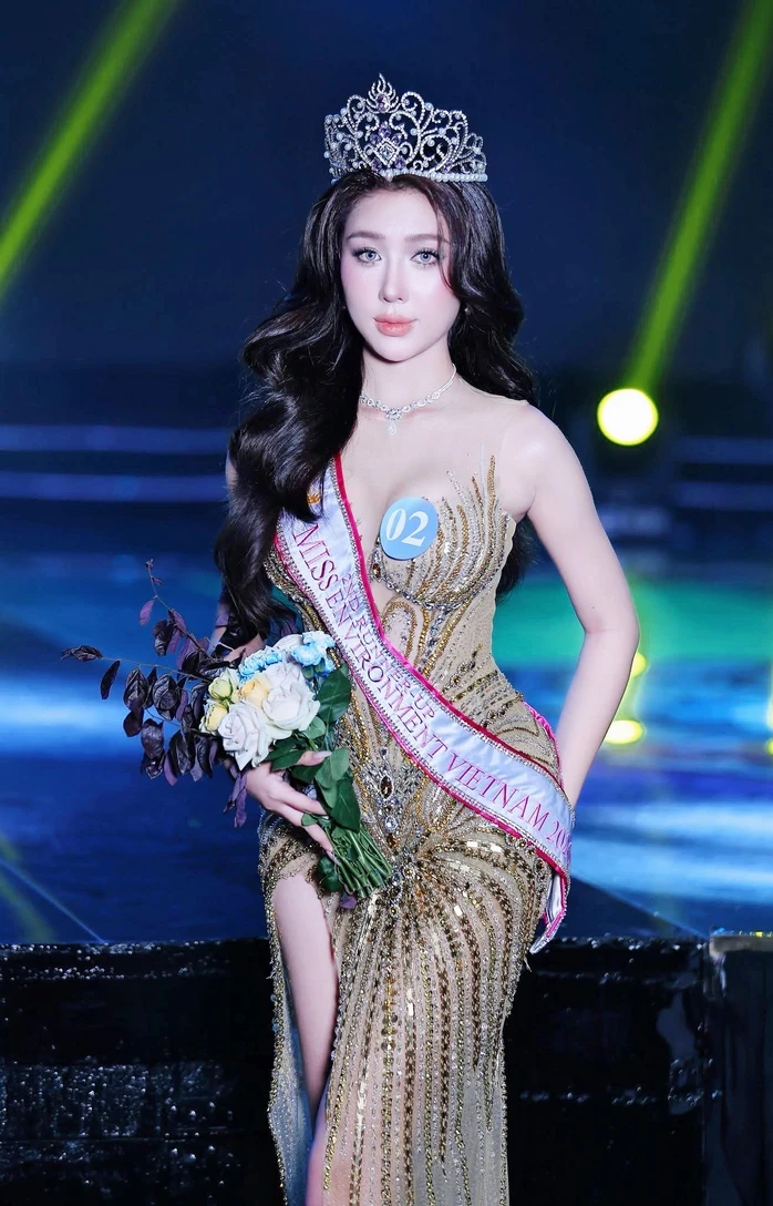 Á hậu Môi trường Trần Thu Hằng muốn trở thành luật sư bảo vệ người yếu thế Á hậu Môi trường Trần Thu Hằng muốn trở thành luật sư bảo vệ người yếu thế