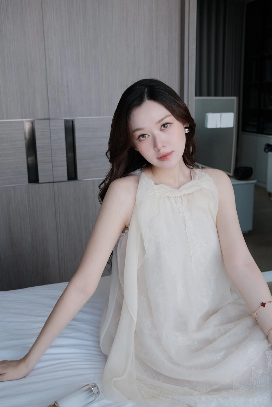 Á hậu Việt đang mang thai cho doanh nhân cực kín tiếng? Á hậu Việt đang mang thai cho doanh nhân cực kín tiếng?